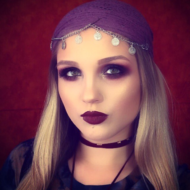 SaraStoy's tweet image. New Halloween tutorial is up on this gypsy look ! #halloweentutorial #gypsyhalloweentutorial #mua youtu.be/oSoJsSyu-T8