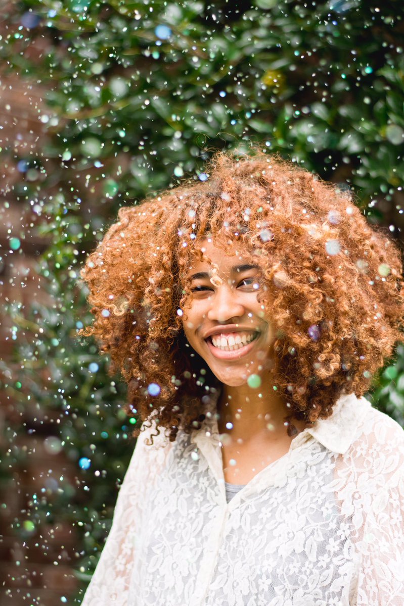 KianaBSqueeze's tweet photo. Impromptu photoshoot of me getting glitter bombed today. ☺️ https://t.co/ohvGyILtjG