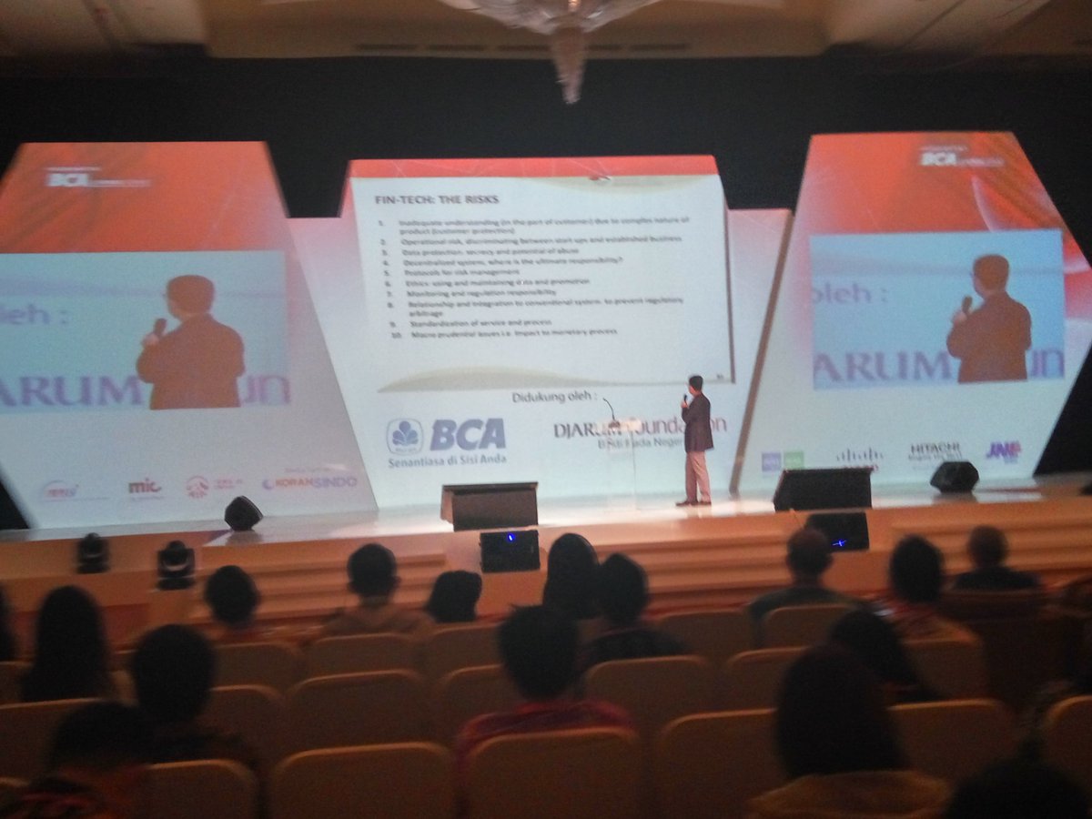 BizGuideBCA's tweet photo. Executive Director The Nielsen Indonesia, Yongky Susilo menjelaskan ttg "Economic Projection in 2017 Related to New Generation Era" #IKF2016 https://t.co/FTgaAg73eH