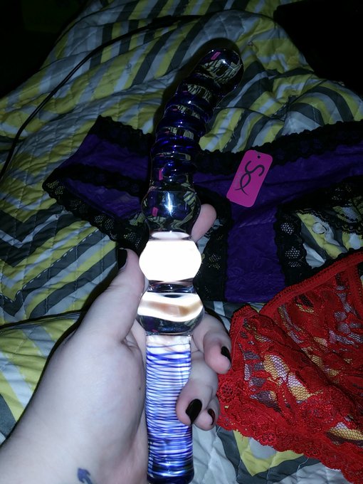 And more presents!! Thank you HD 💗💗 #spoiled https://t.co/i8hkcS1Lvt<a href="/tag/spoiled"class="tags">#spoiled</a>