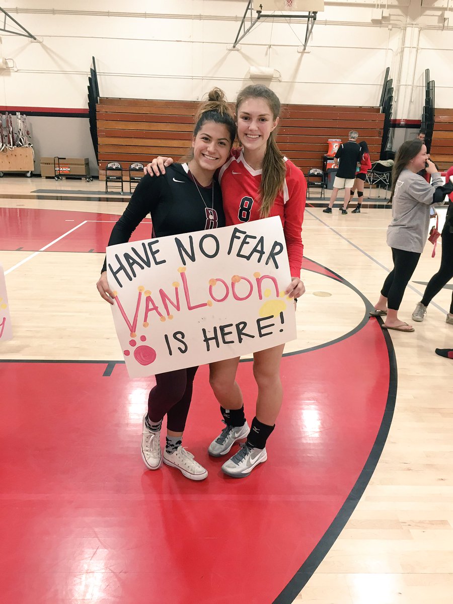oliviapereira24's tweet photo. Gotta lotta love for @katie_vanloon and Carondelet volleyball @chs_vball15 !! Good game tonight guys❤️💛🐾 https://t.co/mSzmV1eGsA