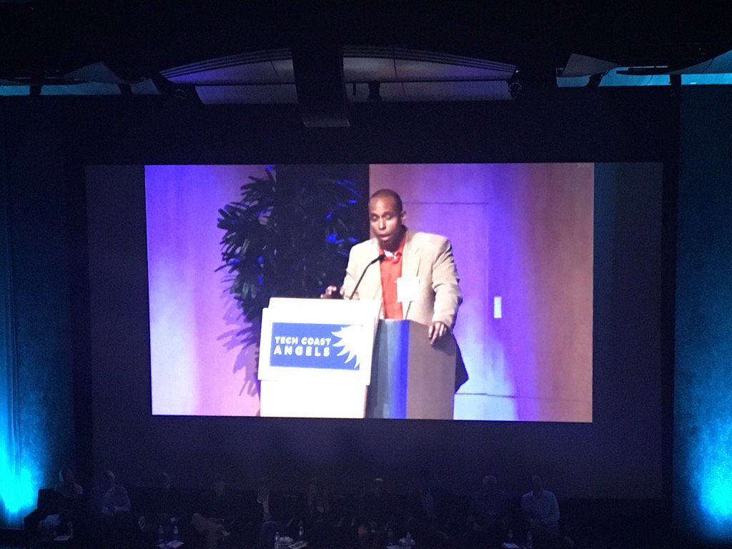 EvoNexus's tweet photo. Oh Hey @RockMyRun ! #quickpitch2016 https://t.co/HxNlZfw2XZ