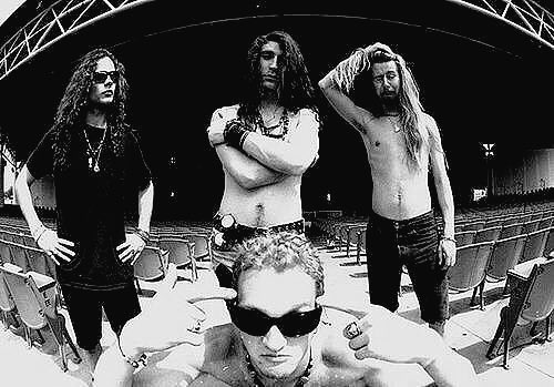 AiCLayneStaley's tweet photo. Alice In Chains 
#originalmembers https://t.co/1sAzdJTr1W