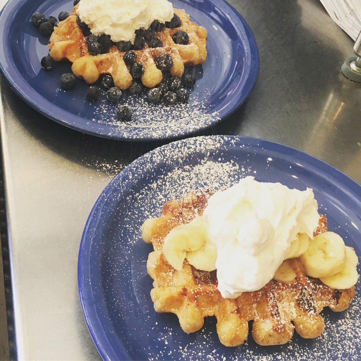 shakyalibi's tweet photo. #waffle #savory #coffee #shakyalibi #breakfast #brunch #yelpla #laeats #laist @yelpla @laeats @laeatsandsweets @buzzfeedfood @best.of.la https://t.co/lWnKpRQylt