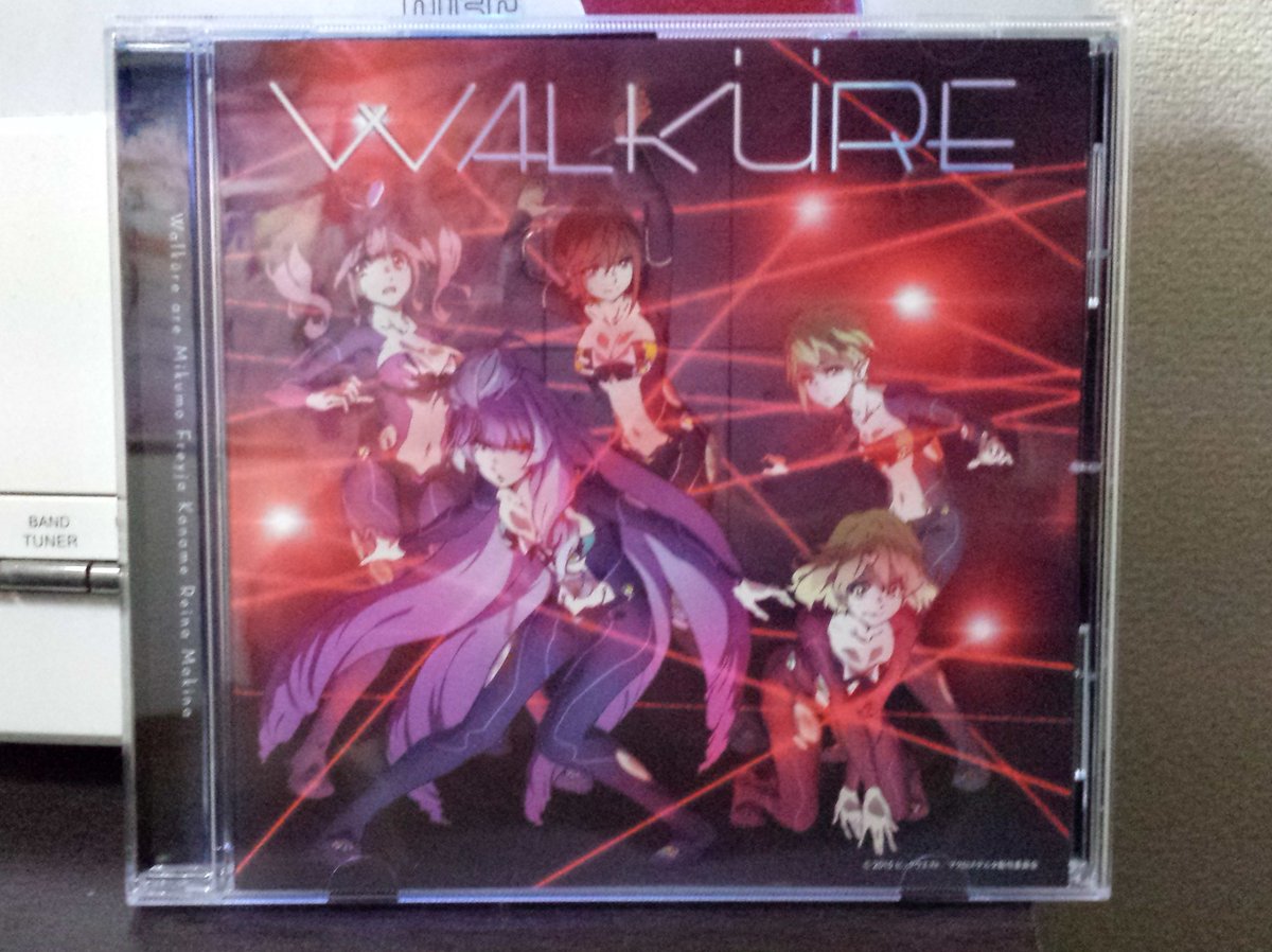 ロンロン Now Playing Walkure Trap ワルキューレ 楽曲 歌唱ともに1枚目よりもさらにアーティスト性が増した印象 各メンバーのソロ曲も入って本当に嬉しい1枚 アニメ限定ユニットとは言わず 本気で永続的に活動を続けてほしい マクロスd