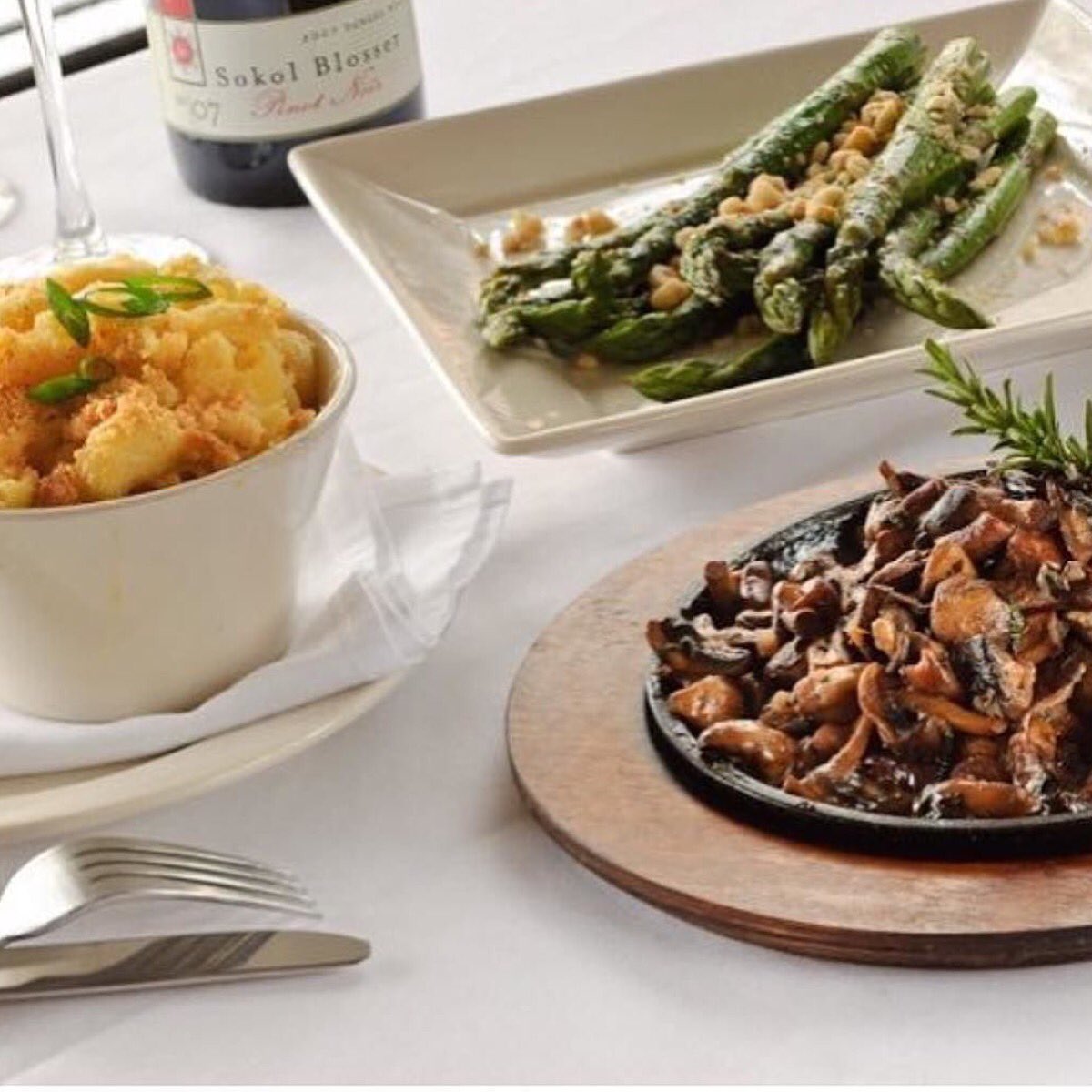 portlandprime1's tweet photo. Portland Prime has something for everybody! Bring a friend or some family! π΄ππ #ClassyDining #PDXEats #PrimeDinner https://t.co/InM78WD8NW