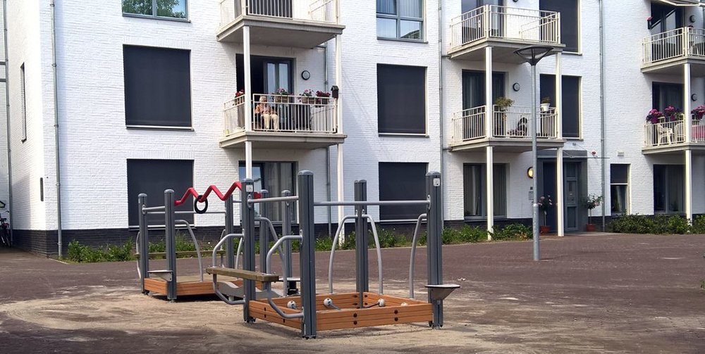 Vanmiddag opent <a href="/OlgaCommandeur/">Olga Commandeur</a> de Beweeg­ en  Speelstraat in wijk Hof te Berkel. Iedereen van harte welkom om 14 uur.