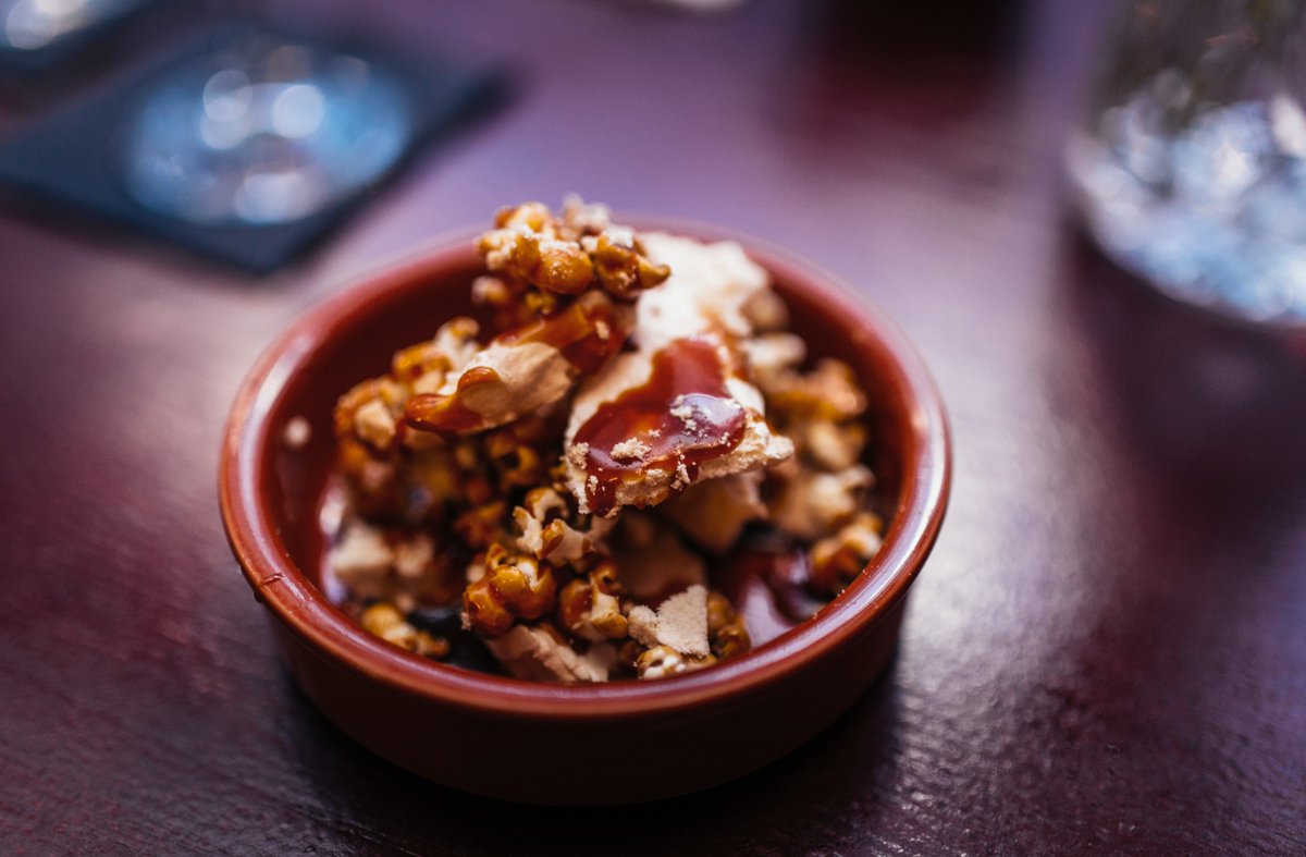 Day 3: Fancy a boozy &amp; foodie Friday? £15 for A King's Platter (8 dishes) &amp; 2 Cocktails @10FeetTallCF bit.ly/2dWZdMJ #Cardiff