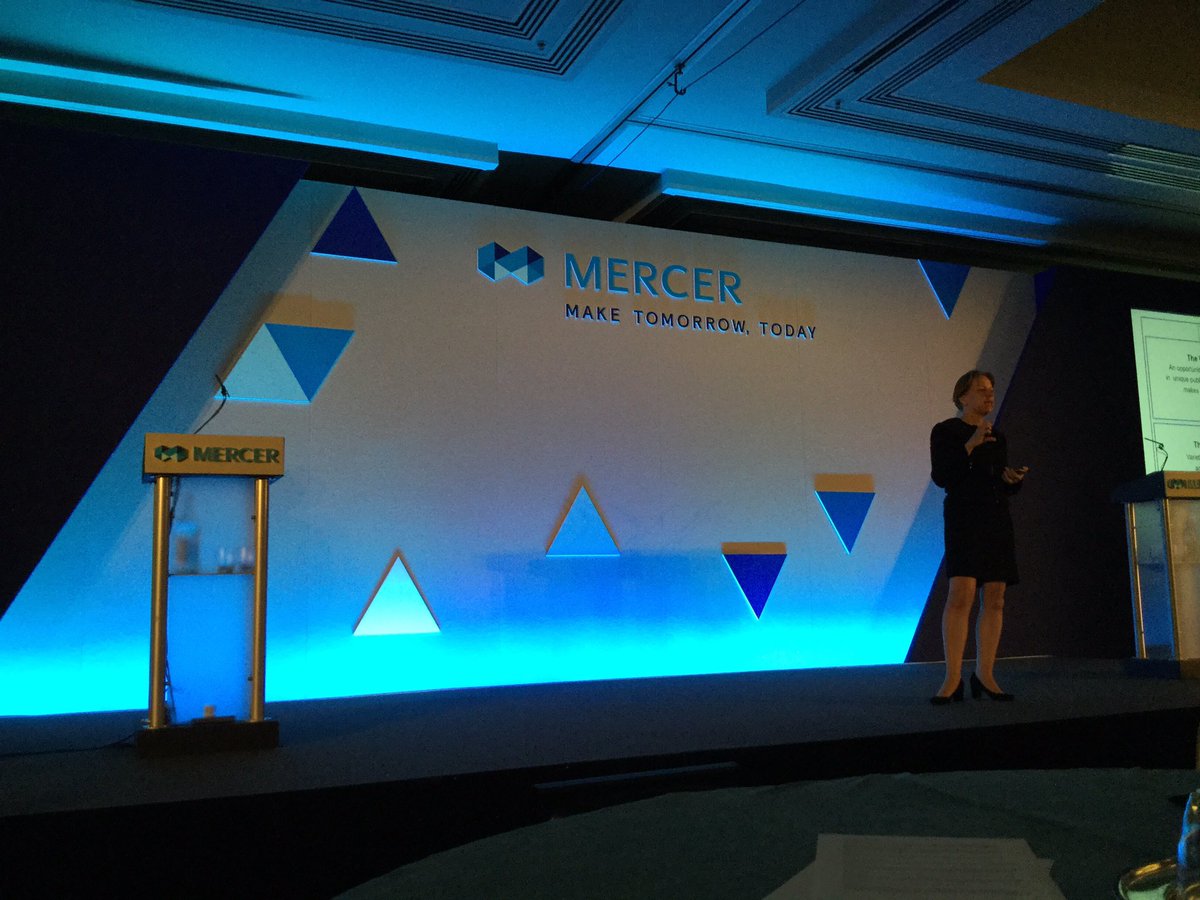 Bejjja's tweet photo. HR director from Bank of England talking about stimulating, inclusive and flexible environment  #MCBC16 https://t.co/KLnWfg4eId