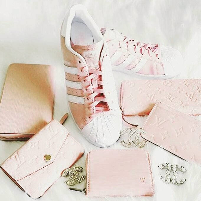Verone_conseils's tweet photo. @Verone_conseils #mode @LouisVuitton_FR #nude #shoes #accessoires #fashionista #blog https://t.co/kMafLzjWHX