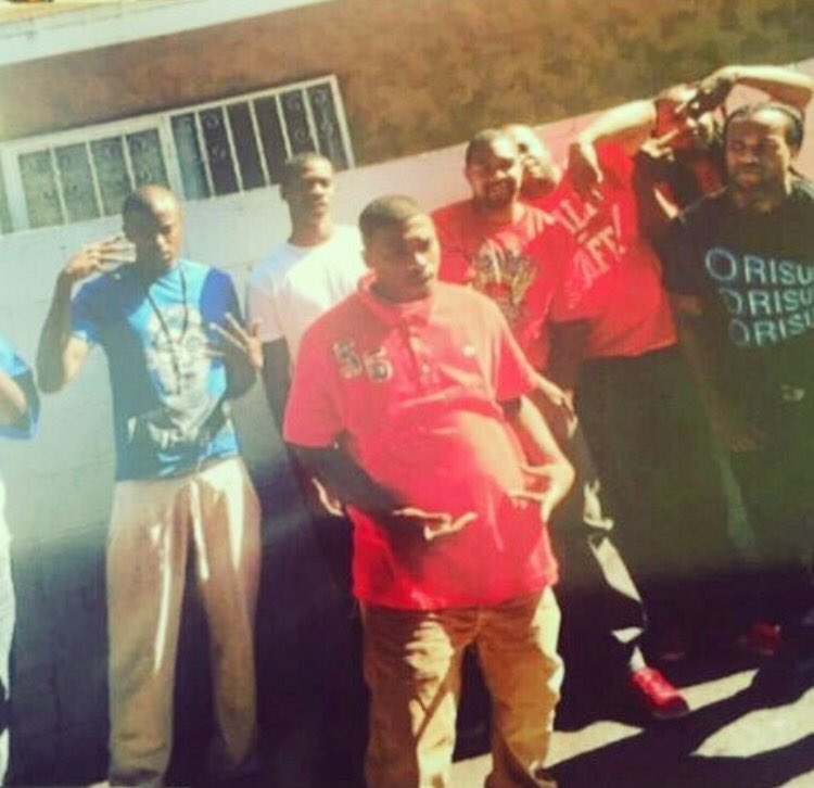 __immamess's tweet photo. #MyFirstDayOut NH NH WHEN @imJUsCUEtE2x WAS FAT 😂😭 WITH MY LOCS @TheMoneyBully @sixball60_o W/ NO DREADS @MESSY5STERNUP &amp; FREE @BHM3k https://t.co/cUVCJc3fPN