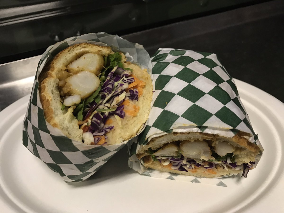 Tori_Menichetti's tweet photo. @WholeSam so delicious!!! Mi So Hungry Sammie! #wholesam #venice https://t.co/triiGi4z3u