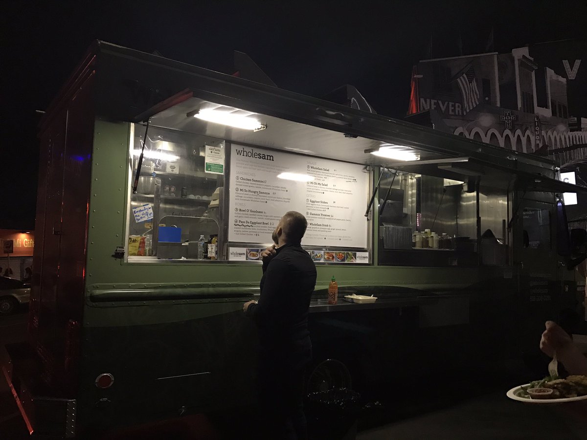 Tori_Menichetti's tweet photo. @WholeSam so delicious!!! Mi So Hungry Sammie! #wholesam #venice https://t.co/triiGi4z3u