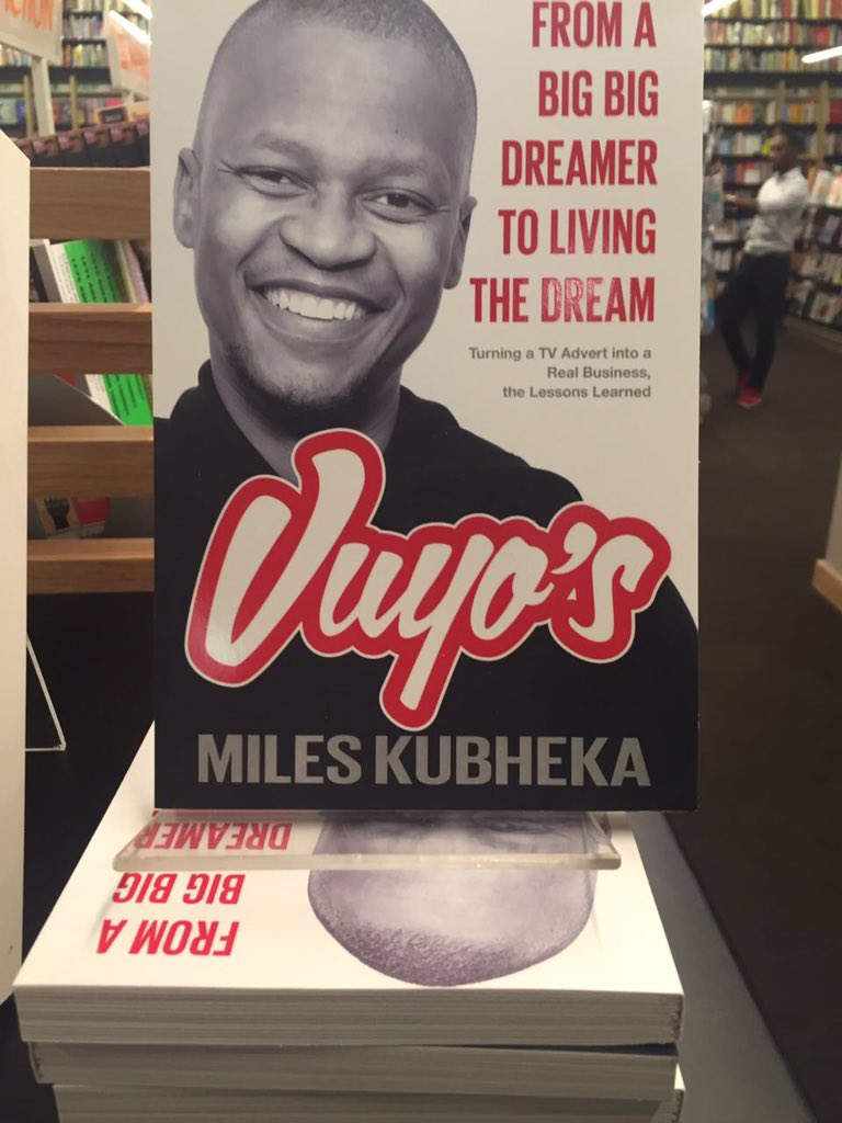 Vuyobeegdreamer's tweet photo. Spotted in Exclusive Books. It still feels surreal, thank you for the support 🙏🏾 https://t.co/SCQFhYDlgL