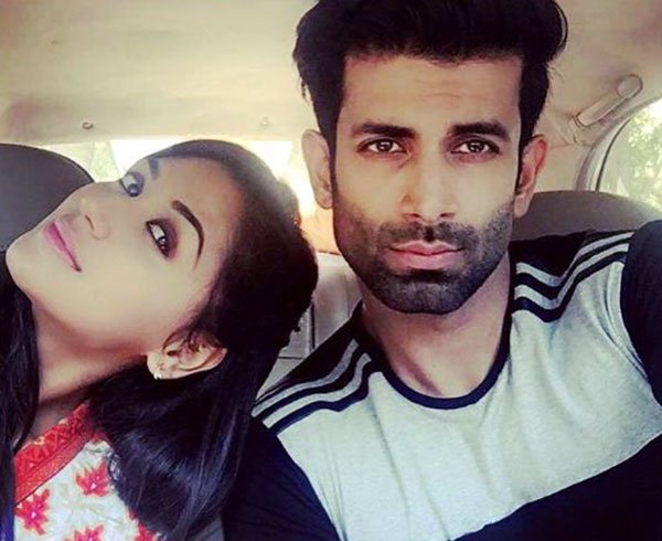 SerialUpdates's tweet photo. Today, Shravan and Suman will confess love for each other in @_EkDujeKeVaaste! Are you excited?

Read Here --> https://t.co/QpOjaqJ7Ui https://t.co/U6POk8f2Yl