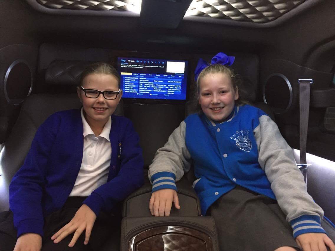 Harley from Salford has been so generous so mum has nominated her to have today's Cool Ride to School- thanks to <a href="/ViageoChauffeur/">ViageoChauffeuring</a> 👏