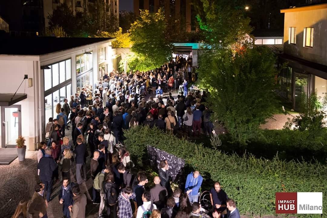iCarryIT's tweet photo. Grande festa ieri nel nuovo grande spazio di @ImpactHubMilano all'insegna dell'#innovazione con tanti amici #hubbers. #community #startup. https://t.co/FEcipHQRel