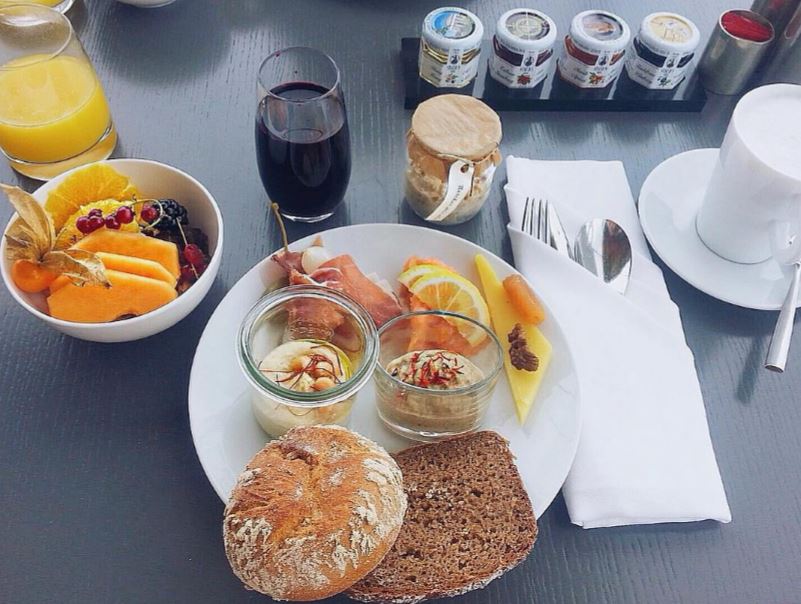 SO_VIENNA's tweet photo. Good morning! #breakfastoclock pic: pieceofsteez via Instagram #SofitelVienna #SofitelWorld https://t.co/BL3TqkCHVN