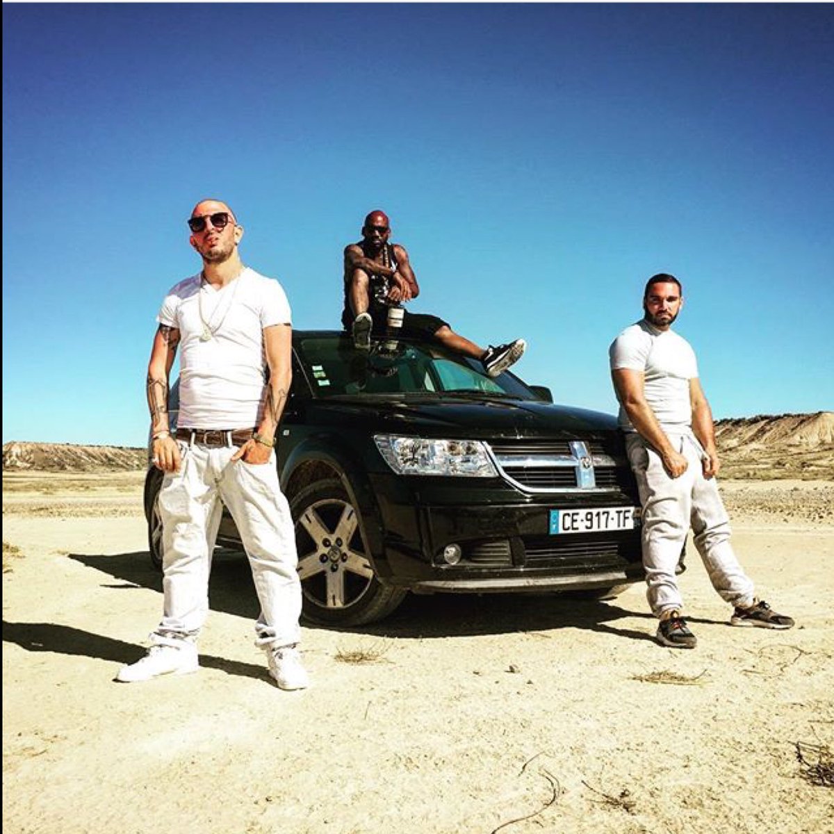 Lefty94SD's tweet photo. "MON EQUIPE DEBARQUE DANS LES PLUS BREFS DELAIS..."
NOUVEAU CLIP "AYO"
EN LIGNE SUR YOUTUBE !!! 
https://t.co/tAOohBCdh6 https://t.co/exzdXduB8Y