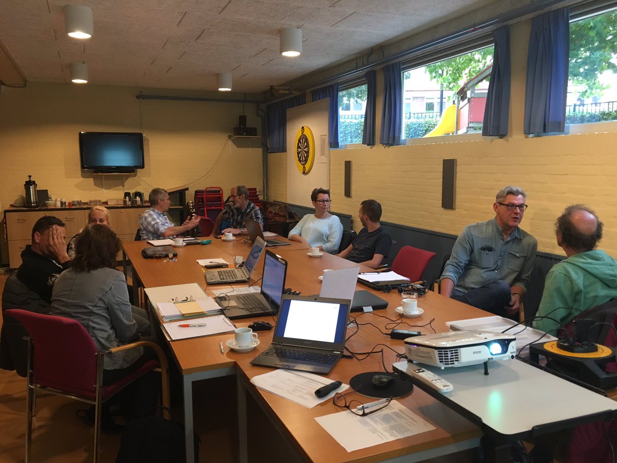 mijnbuurtje's tweet photo. Vandaag dag 2 van de training voor #buurtverbinders in Ede-Zuid. Vertel je buurman over het nieuwe #buurtplatform ! https://t.co/1qltHL9ftZ