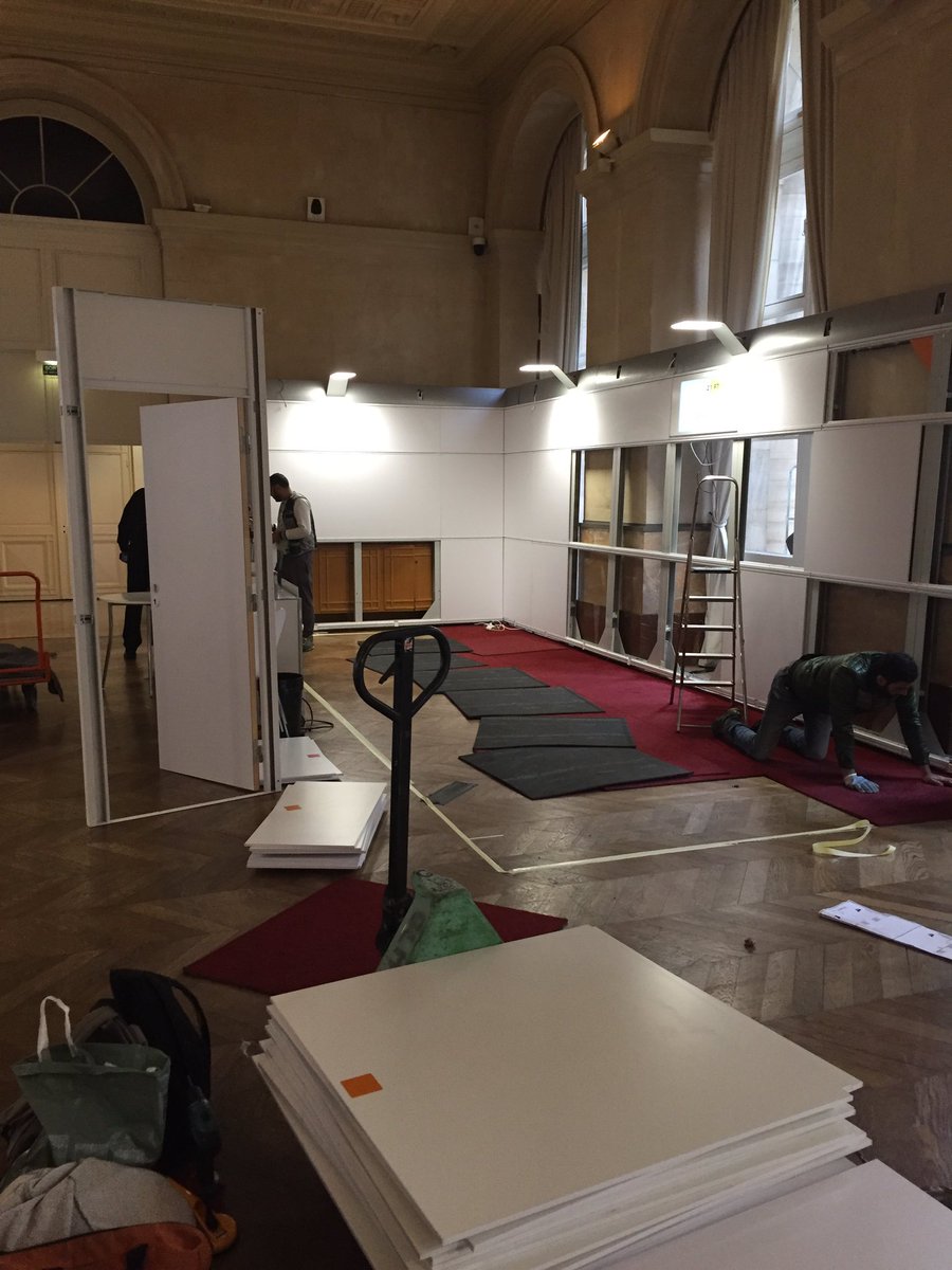 #immoParis 🏢  Le nouveau Salon National de l'immobilier se fait beau !tic..tac..⏰H-4 Tout sera prêt pour 14h !