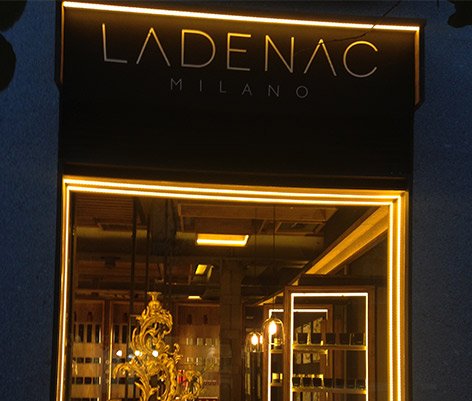 vilahermanos's tweet photo. Reciente inauguración de nuestra tienda de velas, perfumes y jabones de lujo #LADENAC Milano en Madrid https://t.co/8l3qv2fE5D #velas #lujo https://t.co/c8MGNy6Wu1