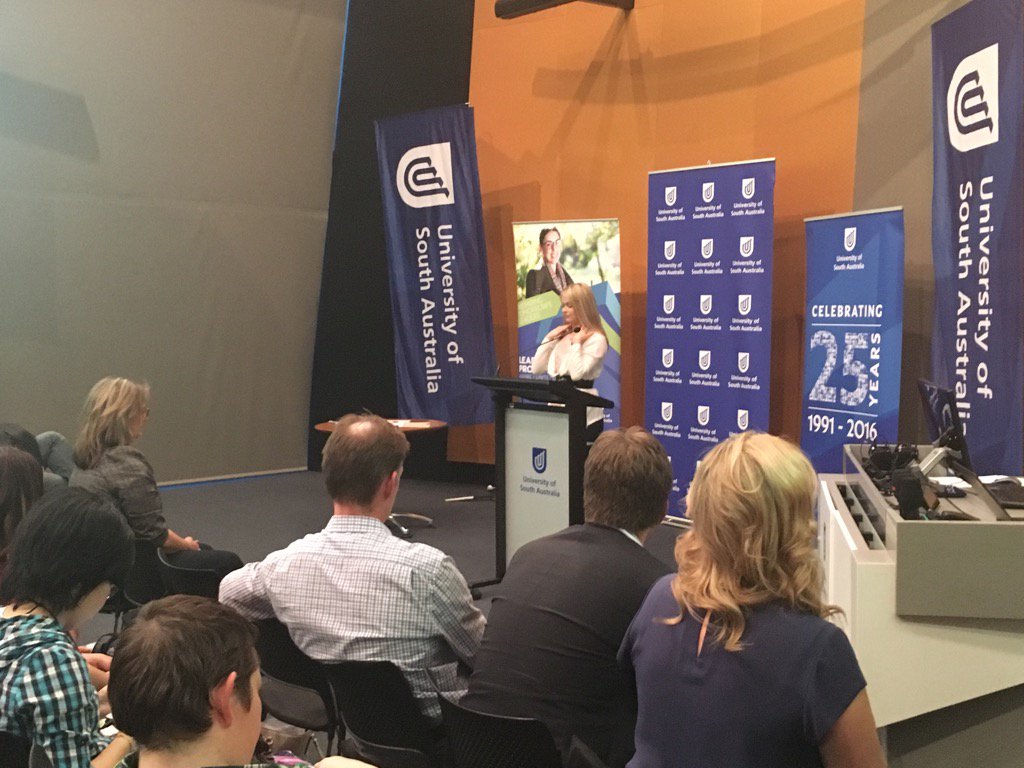 CreativityChat's tweet image. Truly-Belle takes us through an art therapy exercise called "Body-Scanning" it's awesome! #creativityconf2k16