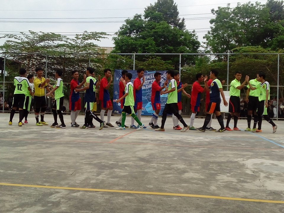 Pertandingan pertama dimenangkan oleh man 1 Sidoarjo atas smk muhammadiyah 1 dengan skor akhir ( 2 - 0 )