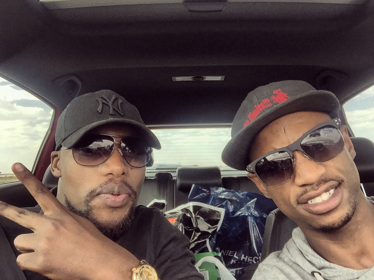 Chymamusique's tweet photo. With Dacapo Johannesburg to Bloemfontein #Macufe #Zirightππ½ #teamgoodmusique #touch #weekendout https://t.co/kZ6YOP7Jzg