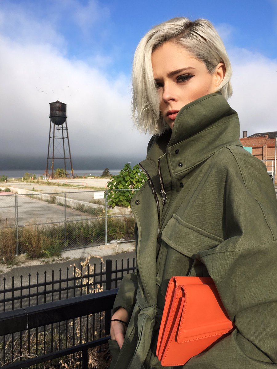 cocorocha's tweet photo. Well, I think we can say it's officially feeling like fall. 🍁🍂 https://t.co/knAU1IZ49n