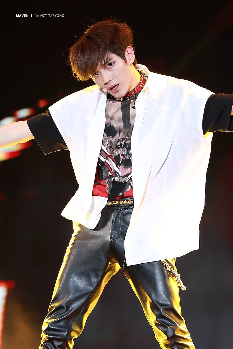 maven0701's tweet photo. 161006 AMN 빅 콘서트 #태용 #TAEYONG #NCT127
어제도 너무너무 멋있었던 태용이 💕💕

https://t.co/W7LzOgyYBf
https://t.co/EoenW1I5p2 https://t.co/Yhr0VRPH68