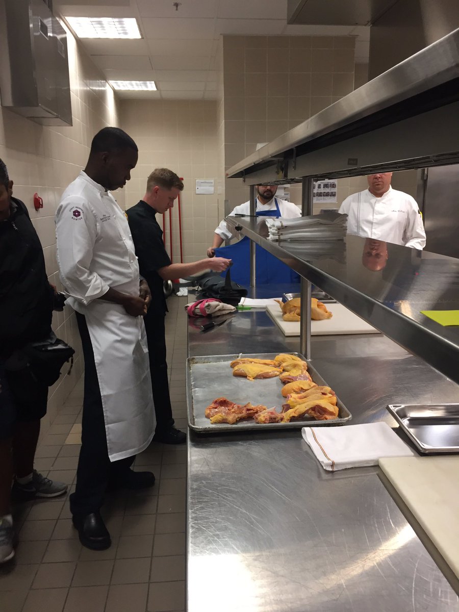 chefpfefferkorn's tweet image. Ready for the quick fire! #thegoodtastseries