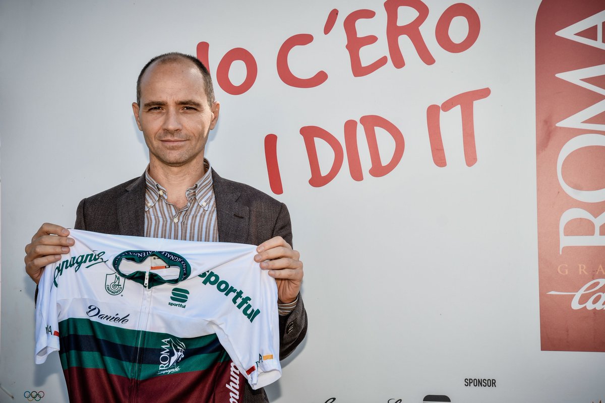 granfondoroma's tweet photo. #GranfondoRoma village is now open, we are waiting you! #GFCR2016
foto Luigi Sestili - https://t.co/V7P8u1uAQX @Roma @campagnolosrl https://t.co/3jqW5z0QnE