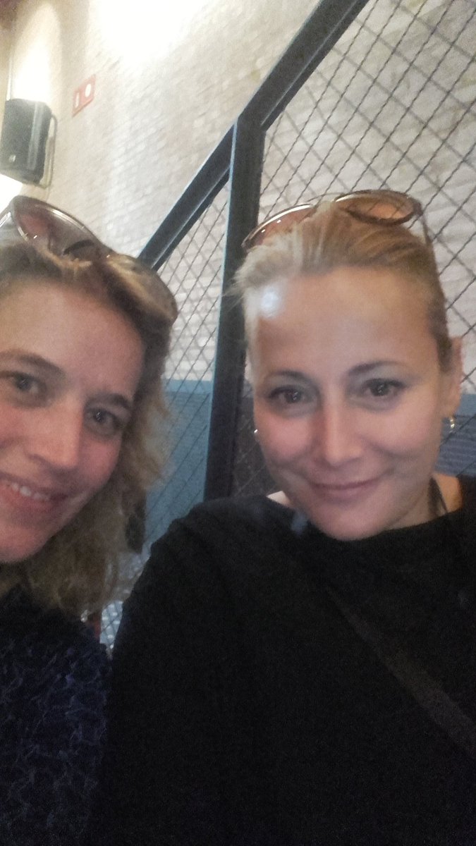 Vermaak me goed bij #SDDBCN met <a href="/roosspier/">Roos Spier</a> in Barcelona. En dat allemaal dankzij <a href="/Sparglenetwork/">Spargle | Network of Digital Professionals</a> en <a href="/nicolevanthoor/">Nicole</a>