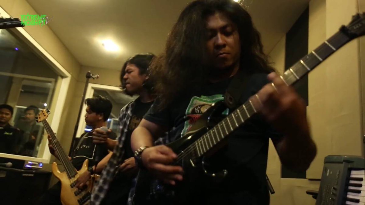 Extreme Moshpit "Live!" - Auticed 
youtube.com/watch?v=ytXpRV…