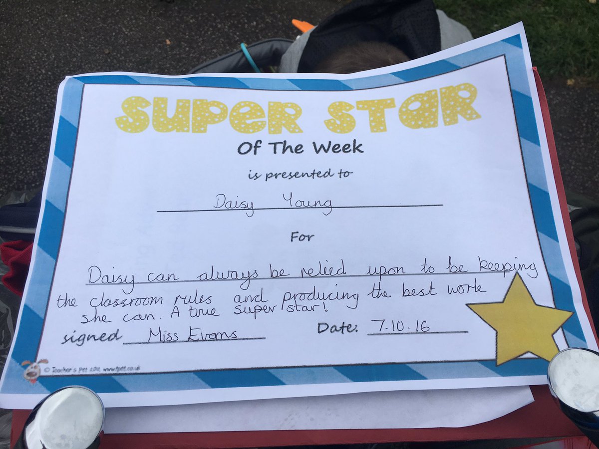 oggieowl79's tweet photo. Super proud of Daisy #wmprimary #wmprimaryy3 also fynley with a head teachers award #wmprimaryy1 https://t.co/NhO8fkfraG
