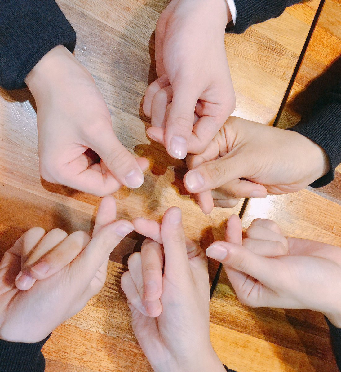myteen_staff's tweet photo. [#마이틴] 오늘 팔로우 마이틴 (FOLLOW MYTEEN) 동성로 중앙 무대 공연에 와주신 여러분들 모두 모두 사랑합니다!❤️❤️ #대구 #동성로 #팔로우마이틴 https://t.co/wYaIAA2l0t