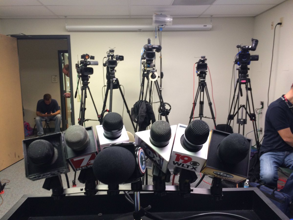 Gov. Haley will address the media and update on #HurricaneMatthew in about 45 minutes on <a href="/wachfox/">WACH FOX</a>