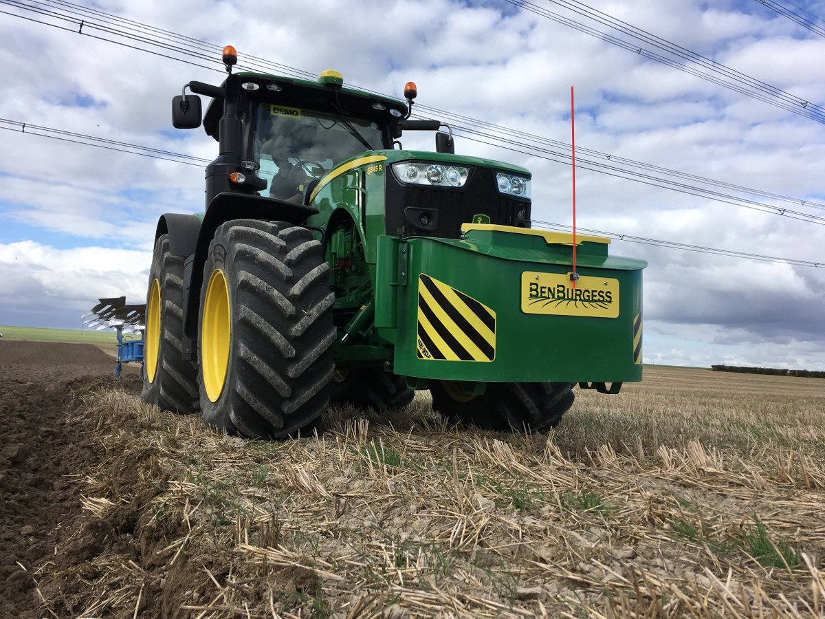 BenBurgessAg's tweet photo. Out with @tfagrisupport & the @JohnDeere 8345R on demonstration #8345R #E23 #SF6000 https://t.co/VpNnDjgRZR