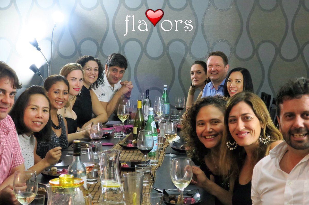 ❤️ DINNER PARTY ! ❤️
Great friends over for a curry night !  
❤️ I love to share food
#dinnerparty #friends #curry #yummy #nomnom