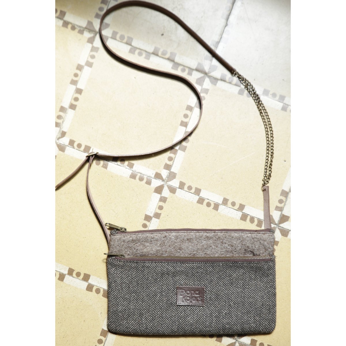 ¡Mírame! Soy muy práctico, estoy hecho con muy buenos materiales y me puedes combinar con lo que quieras!
¿Me llevas contigo? #donakolors