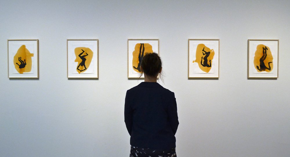 Antony Gormley's series of drawings Fall is now on display at the Gallery: ow.ly/WQKe304WUcS