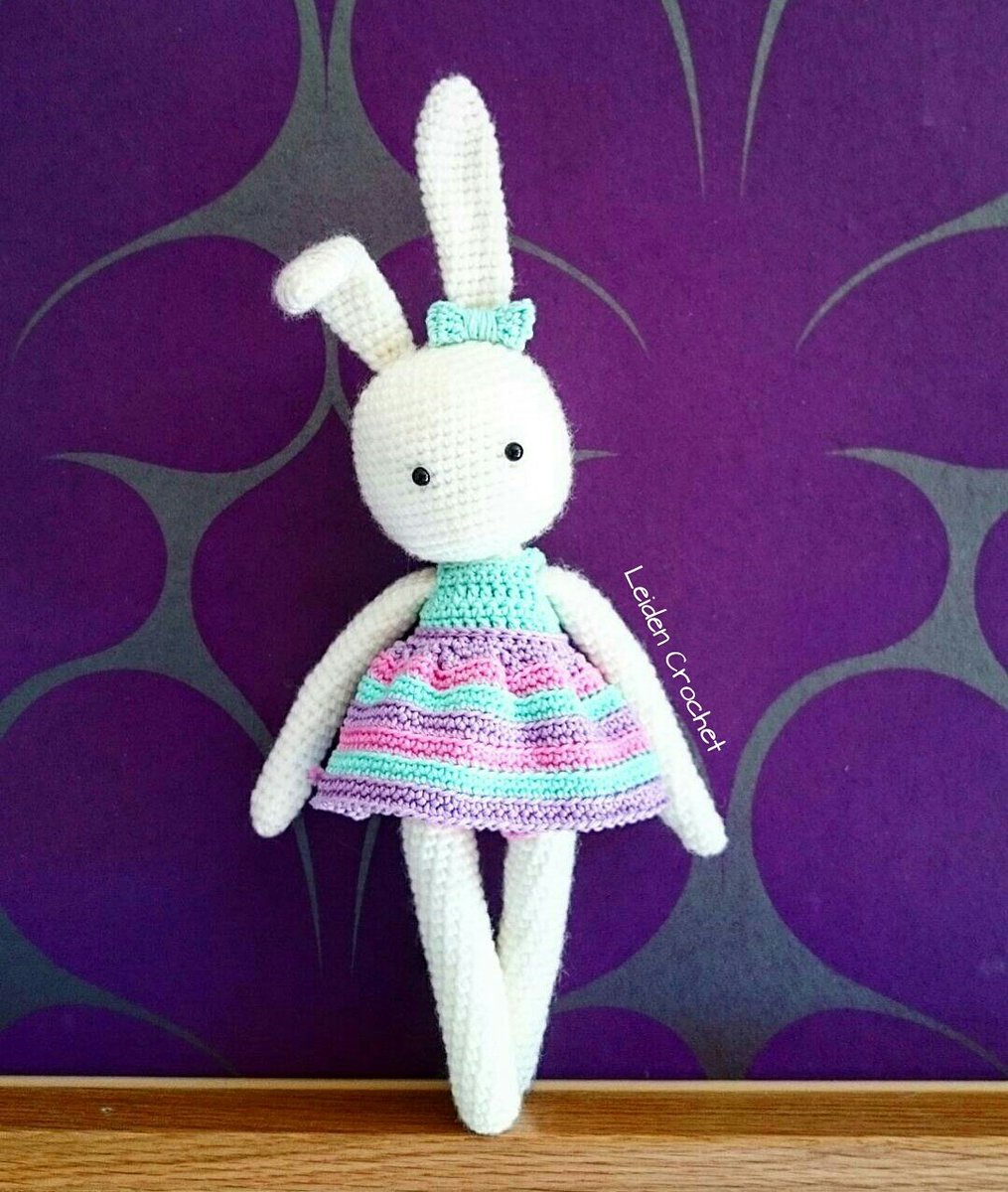 LeidenCrochet's tweet photo. Conejita #amigurumi #amigurumitoy #amigurumidoll #muñeca #crochet #ganchillo https://t.co/LgRpONvaPW
