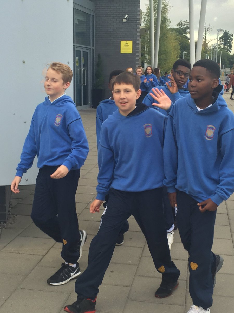 cpsetanta's tweet image. 1st years enjoying their walk this morning #active #meithealweek