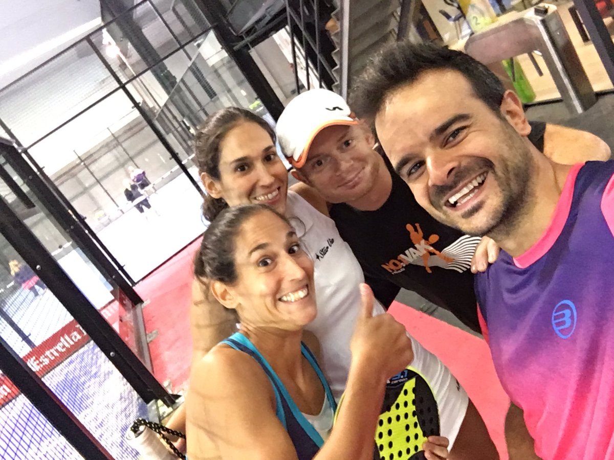 Buen Partidito mañanero (de ellas😏)
<a href="/majosalayeto/">Majo Sánchez Alayeto</a> <a href="/MapiSAlayeto/">Mapi Sánchez Alayeto</a> gracias😜👍🏼👏🏼
A seguir currando
<a href="/bullpadelsport/">Bullpadel</a> <a href="/DeportesMegra/">Deportes Megra</a> <a href="/NetworkPadel/">Networkpadel</a>