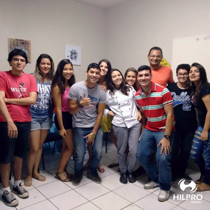 hilproidiomas's tweet photo. A turma do Cruise B Messejana rocks! 👏😋 #espanhol #hilpro #hilproidiomas #ingles https://t.co/VKlzetYjsZ https://t.co/1qu25nWlfV