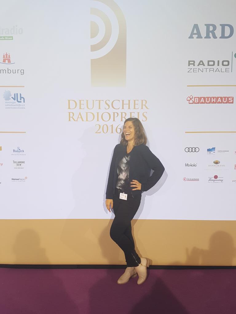 Wenn die Fotografen weg sind, dürfen auch Volos auf den roten Teppich:). #drp16 #vololife #letsgetnordy #radiopreis #hamburg
