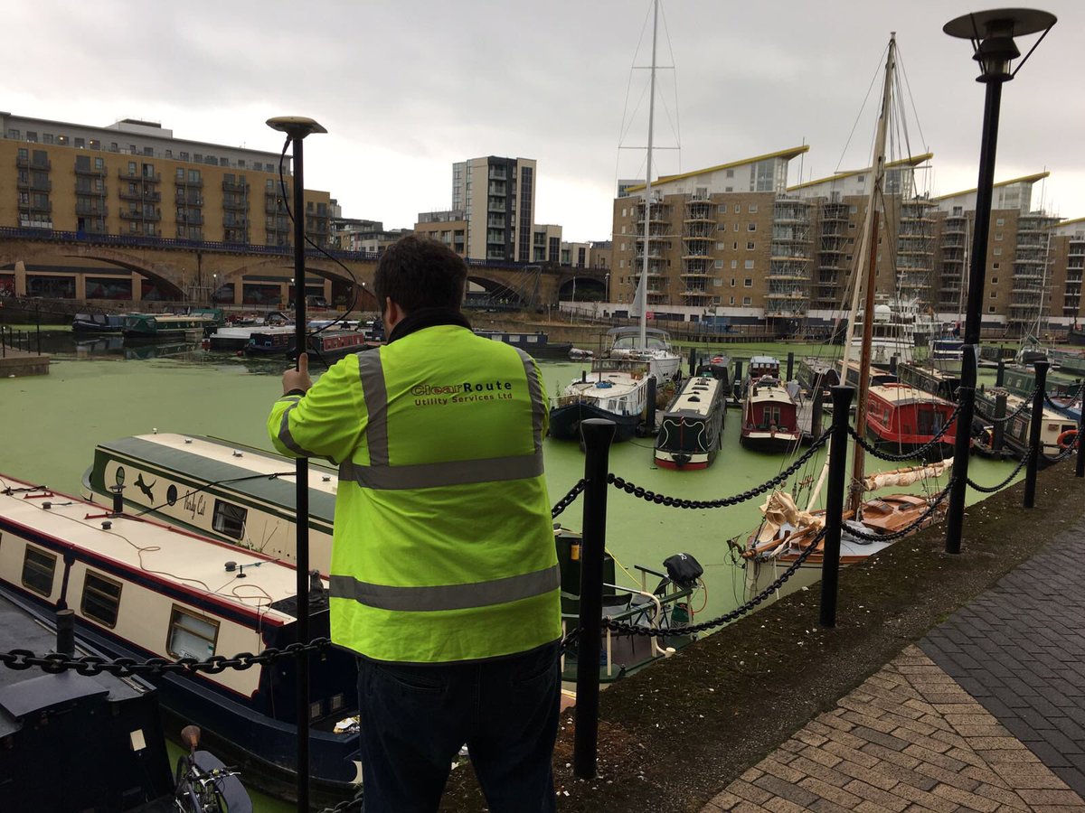 clearroute_'s tweet photo. Friday's consist of a Drainage Survey at Limehouse Marina #clearrouteutilityservices #drainage #survey #sccs #leica https://t.co/tVzQiwmL7s