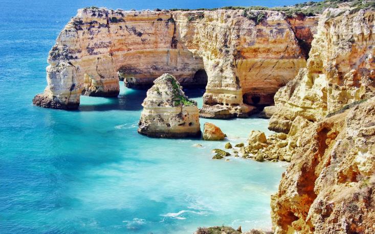 TheNextBeach's tweet photo. Praia da Marinha: la spiaggia più bella del Portogallo - Praia da Marinha: the most  ... - https://t.co/ZDaKqdNPms https://t.co/d8SshkaPhf