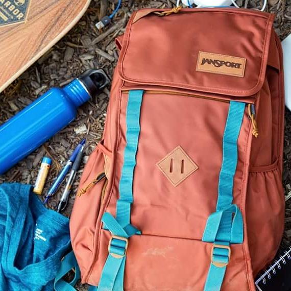 jansportjp's tweet photo. Adventure is everywhere
https://t.co/EenDkT0hhD
#JanSport #JanSportFall2016 #OutsideCollection #IronSight https://t.co/RCeIFl2hck